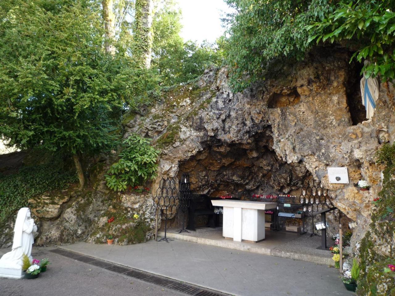 Espace Bernadette Soubirous Nevers Exterior photo